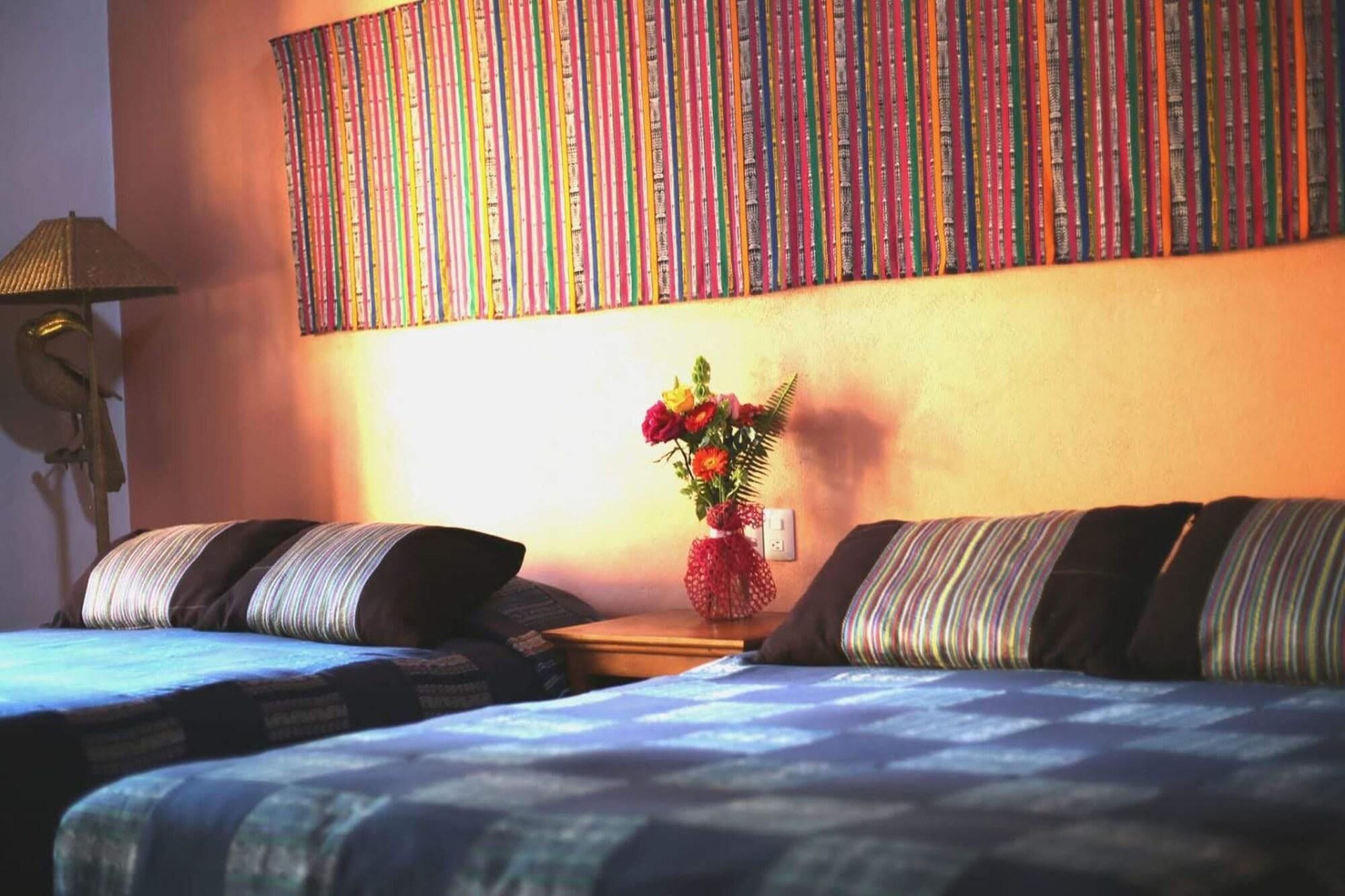 Posada Yolihuani パツクアロ エクステリア 写真